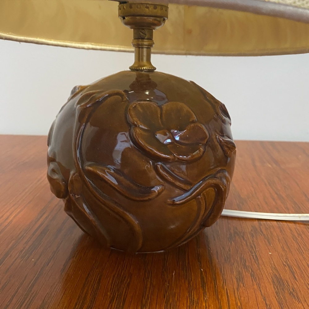 Vintage Floral Brown Table Lamp